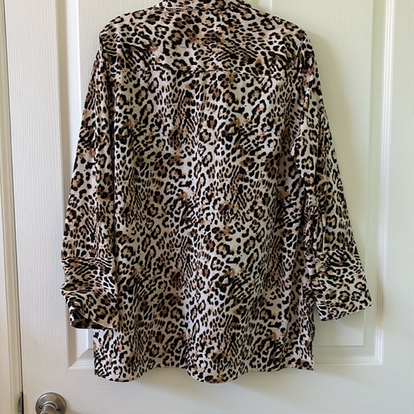 Chico’s no iron cotton blouse - Picture 5 of 5